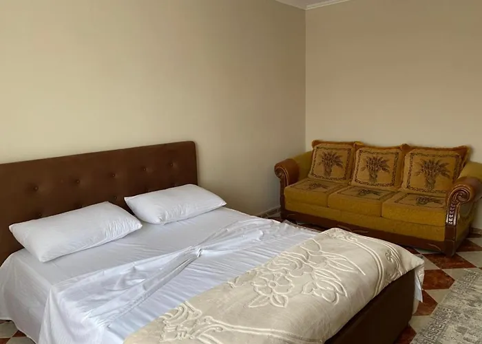 Dibra\'S Apartment